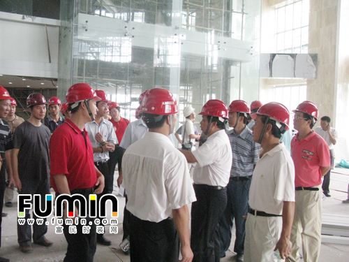 孙俊才视察工程进度 商务中心力争10月交铺商